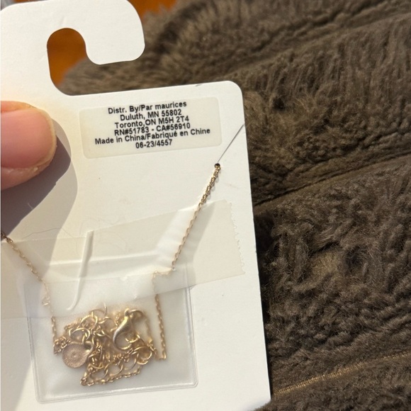 Maurices Red Trucks Gold Chain Necklace - Picture 2 of 4